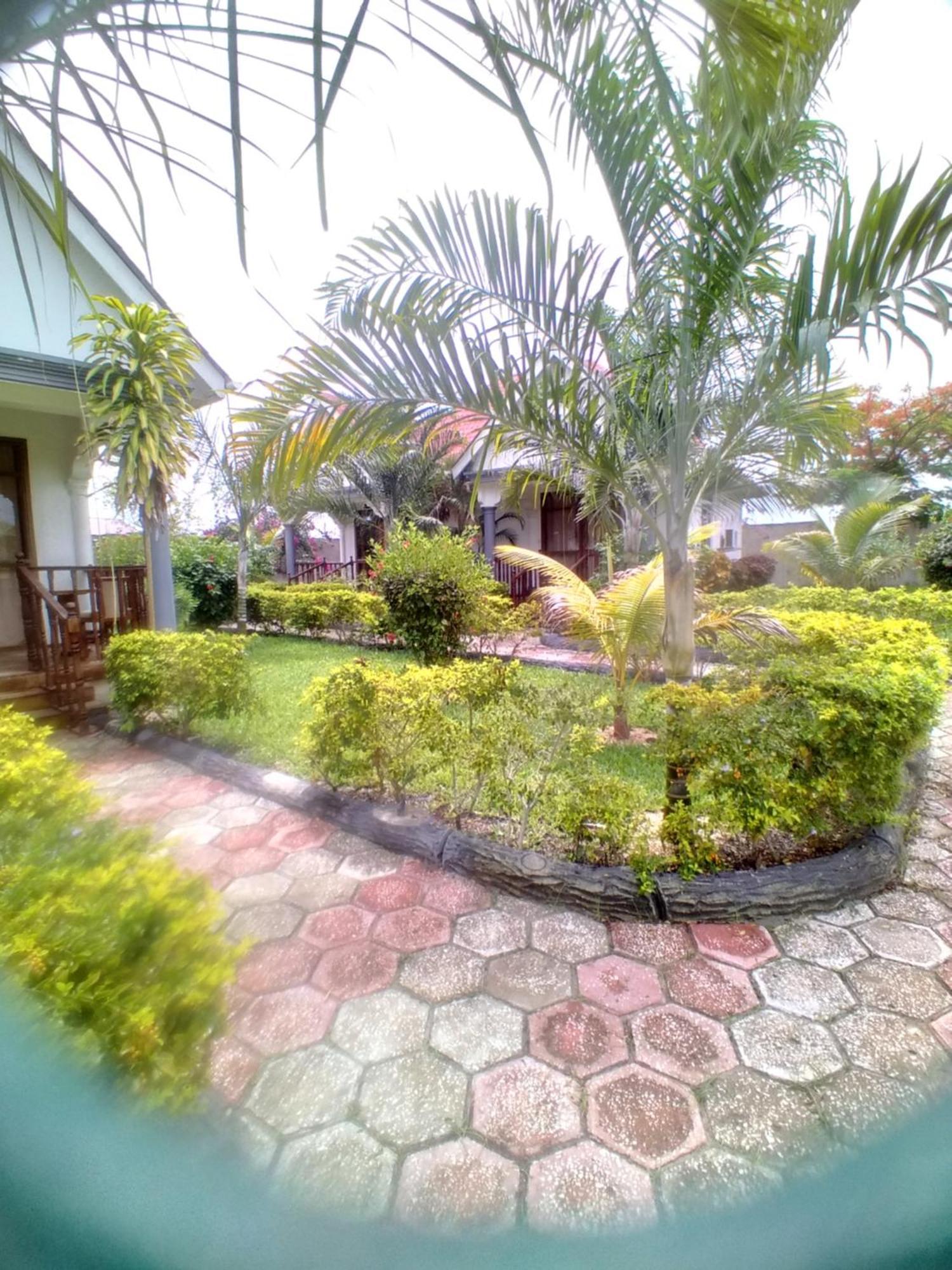 Relax Hotel Taj Nungwi Exterior photo