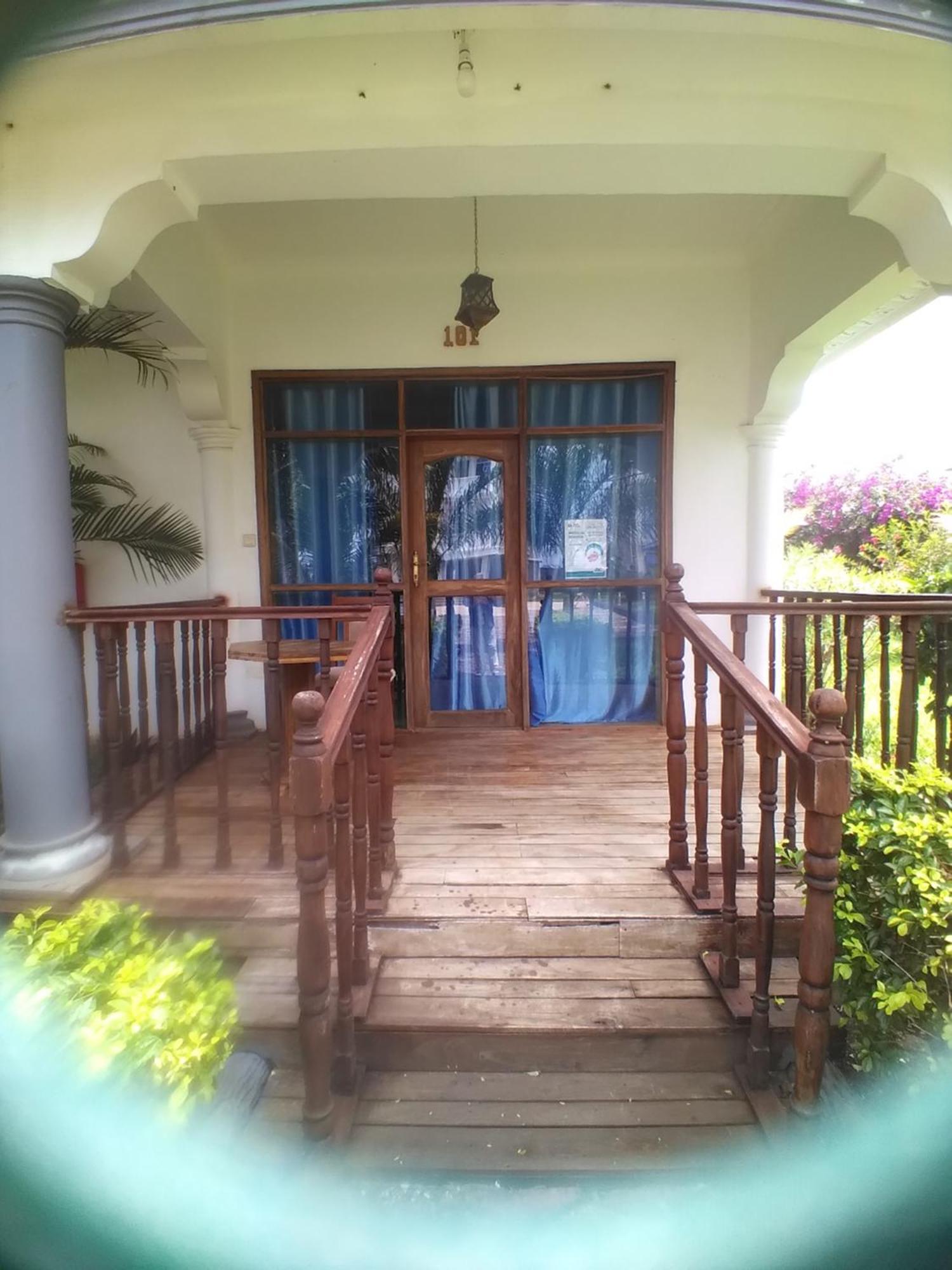 Relax Hotel Taj Nungwi Exterior photo