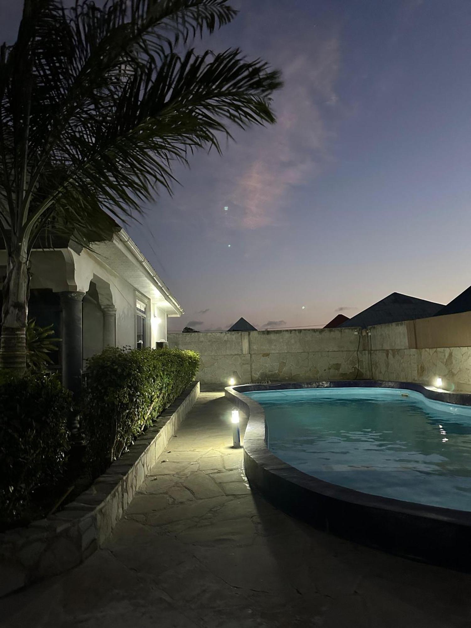 Relax Hotel Taj Nungwi Exterior photo